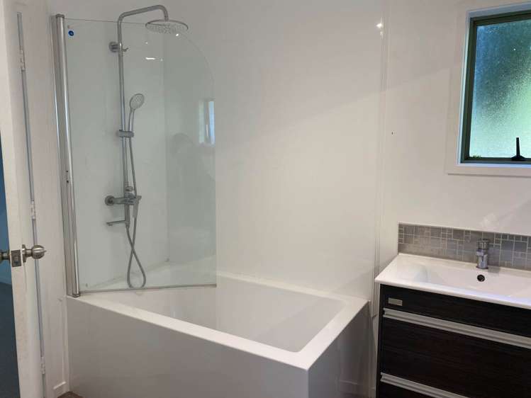 281 Huia Road Titirangi_9