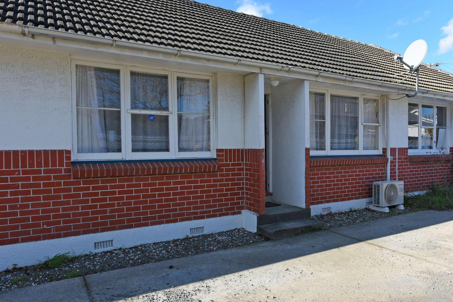 2/6 Granville Street Silverstream_0