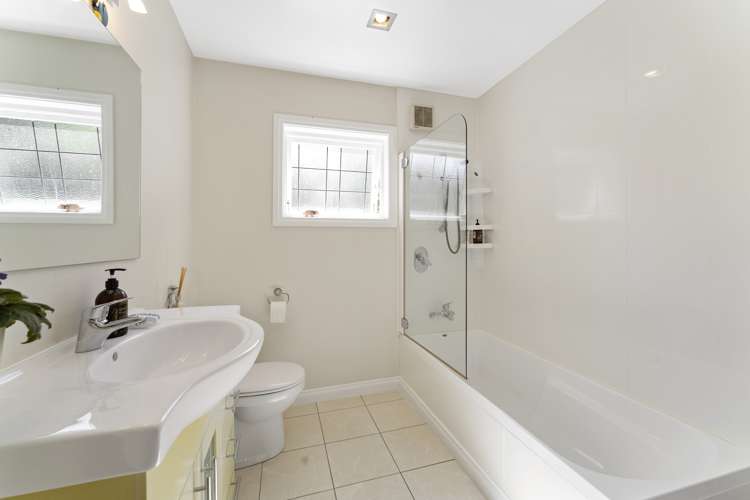 33 Elmslie Road Pinehaven_10