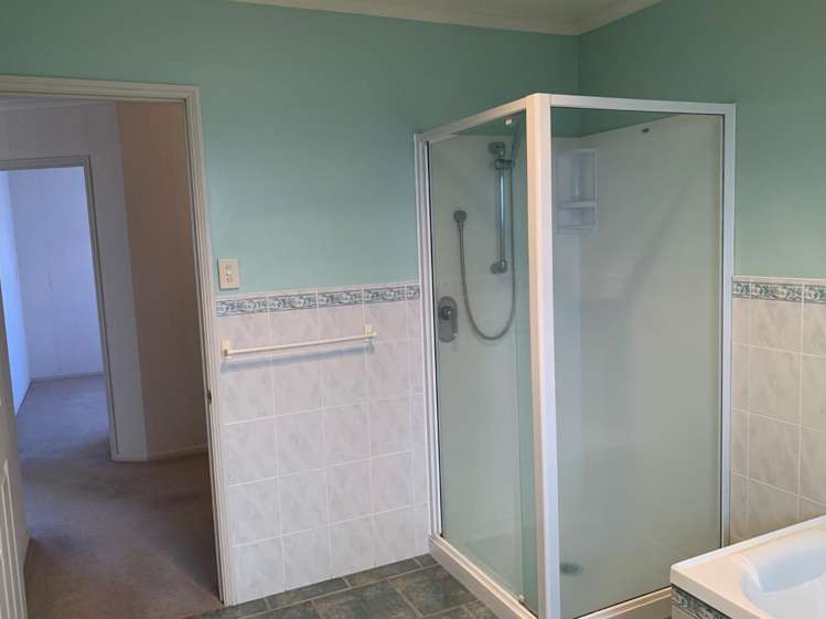 11c Norman Street Brooklands_18