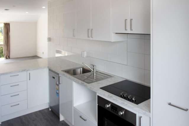 2/107 Holly Road 1544_2