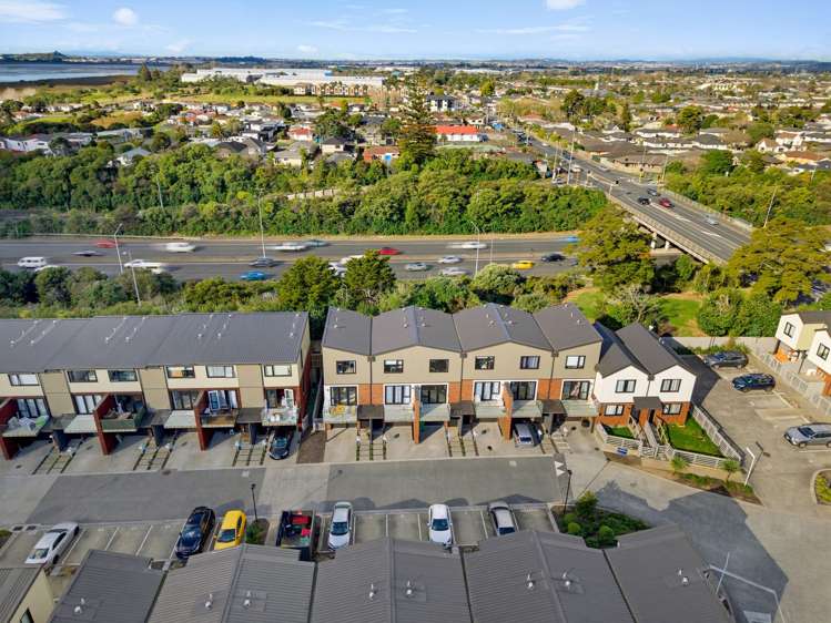 14 Te Puketoka Lane Mangere_17