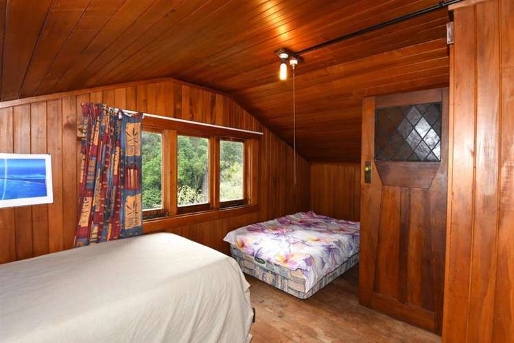 2072 Lake Ferry Road Pirinoa_17