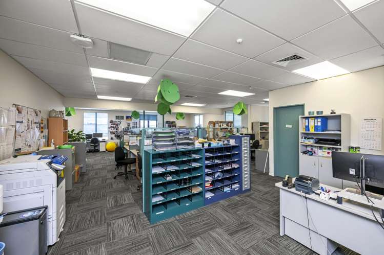 136 Whangaparaoa Road Red Beach_10