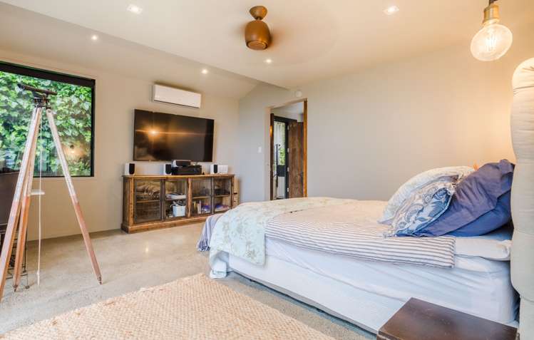 58 Kauri Point Road Laingholm_11