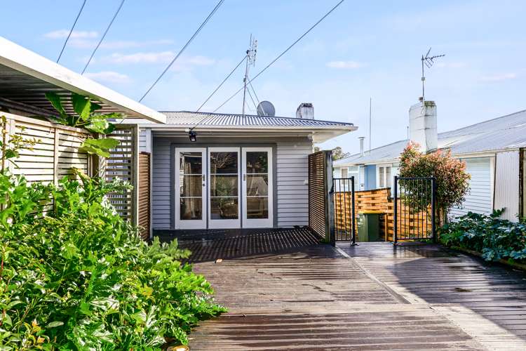 98 Storey Avenue Forest Lake_2