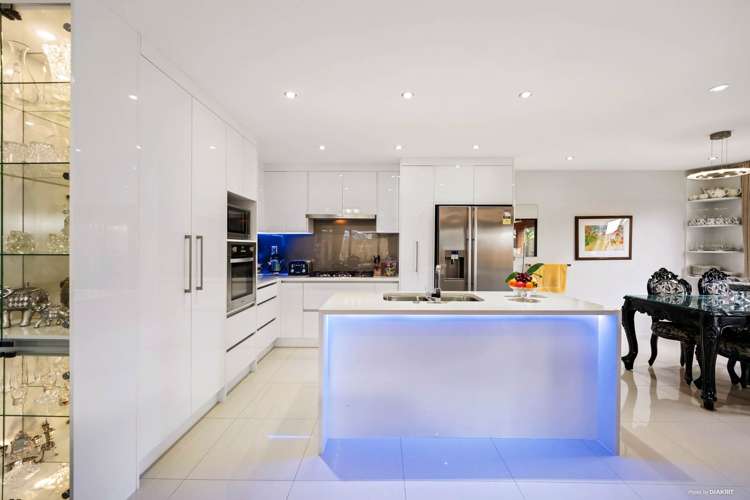 28 Flanshaw Road Te Atatu South_5