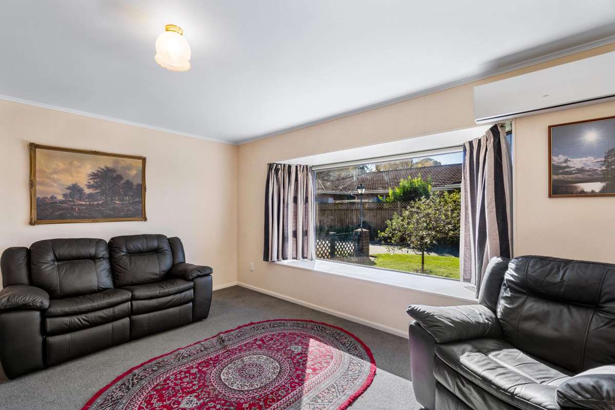 2/611 Roberts Street_1