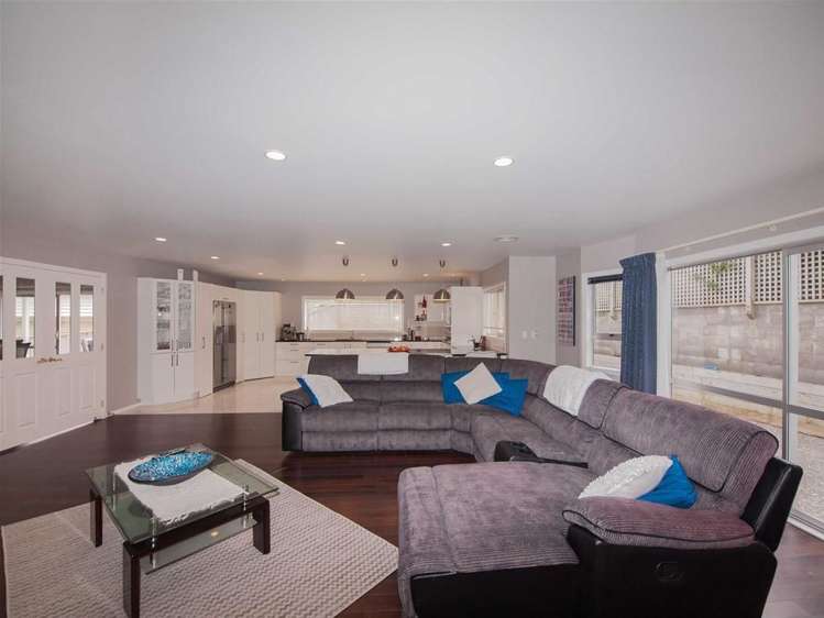 7 Didsbury Grove Churton Park_7