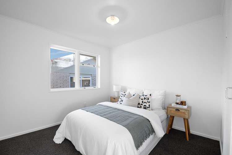 15 Denniston Crescent Redwood_10