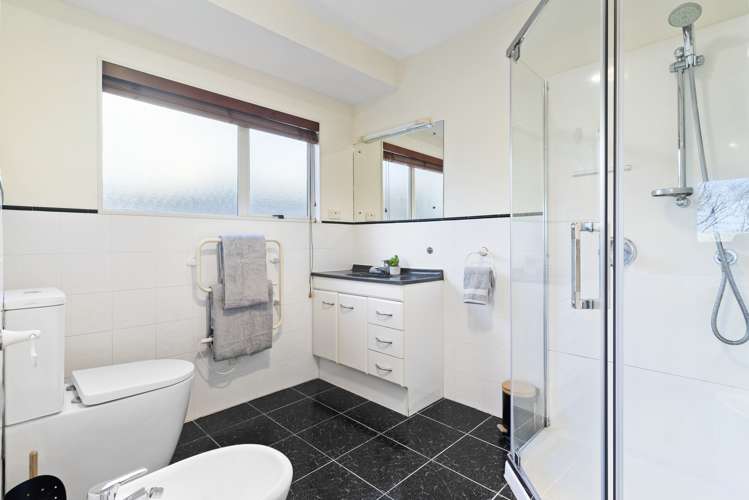 17 Blue Heron Rise Stanmore Bay_11