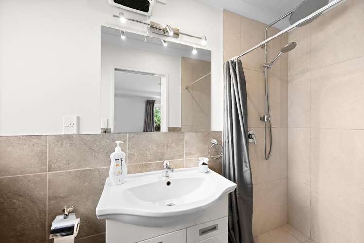 2 Kingsford Mews Hamilton East_12