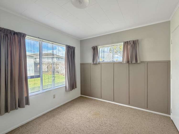 5 Freyberg Place 11139_5