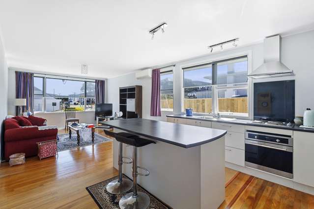 82 Warspite Avenue Cannons Creek_4