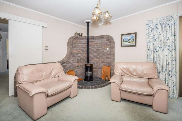 28 Gilbass Avenue Hamilton Lake_11