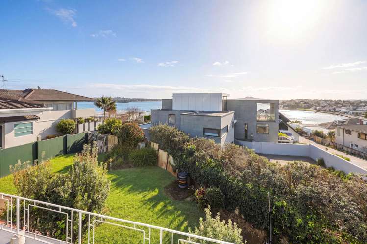19 Takutai Avenue Bucklands Beach_12