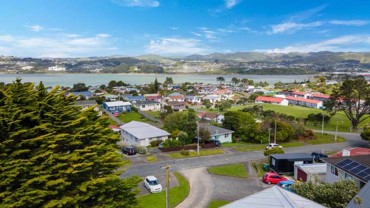 11 Arene Grove Titahi Bay_2
