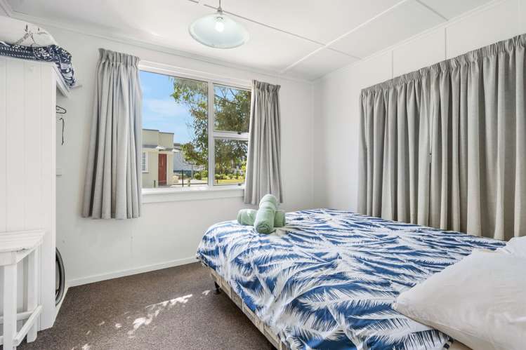 2A Finch Street One Tree Point_11