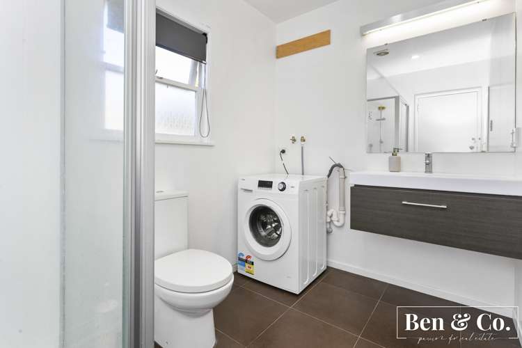 2/241 Main Highway Ellerslie_5