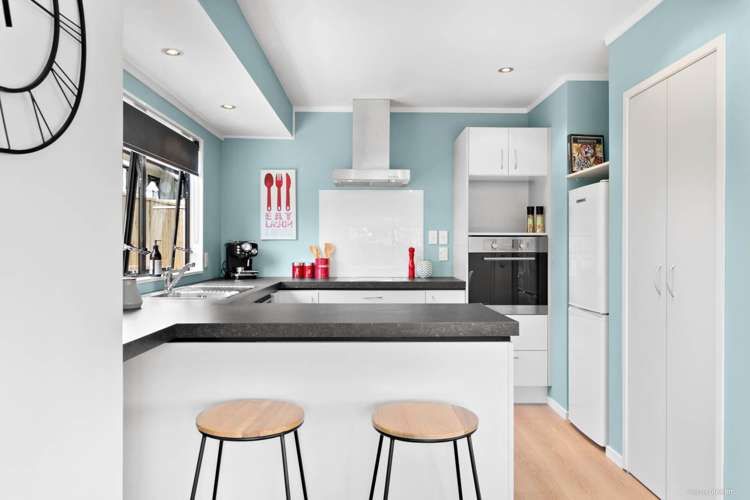 3/10 Corrella Road Belmont_8