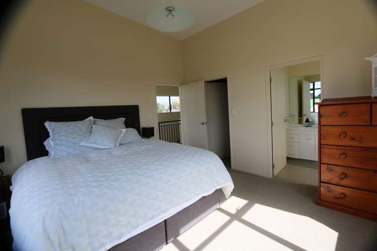 8 Burt Road Mount Wellington_14