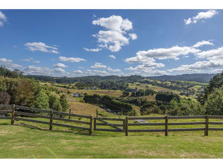 32 Konini Street Parahaki_11