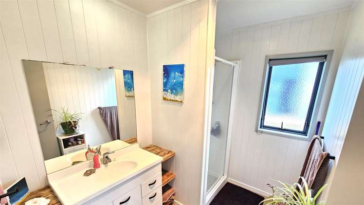 125 Ngaio Drive Matarangi_9