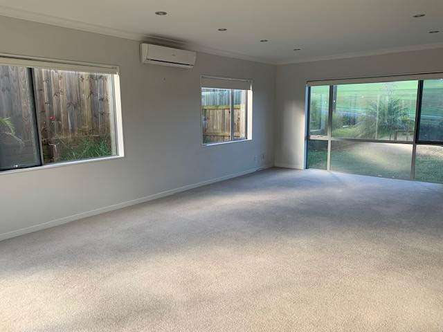 52 Butler Stoney Crescent Silverdale_2