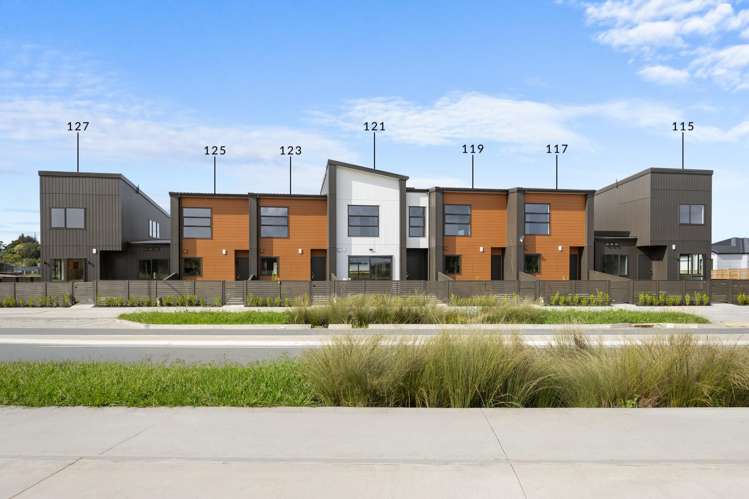 115 Otuwairoa Esplanade Opaheke_23