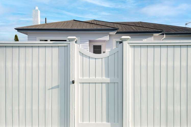 528 Gladstone Road Te Hapara_21