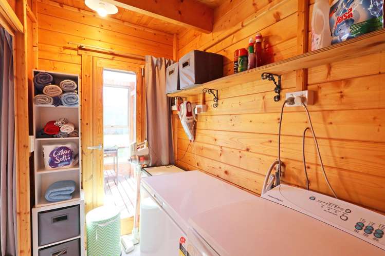 13 Danube Road Winton Surrounds_12