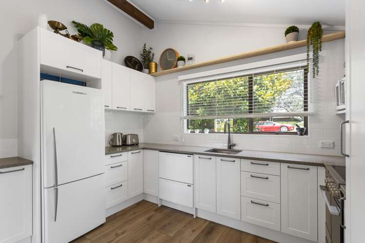 36 Elliston Crescent Stanmore Bay_7