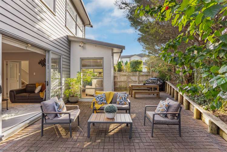 33 Chateau Rise Flat Bush_25