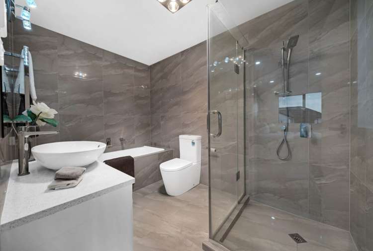 23 Ballyliffin Drive Flat Bush_18