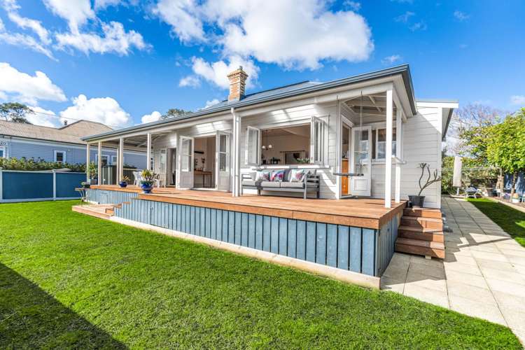 13 Mozeley Avenue Devonport_27