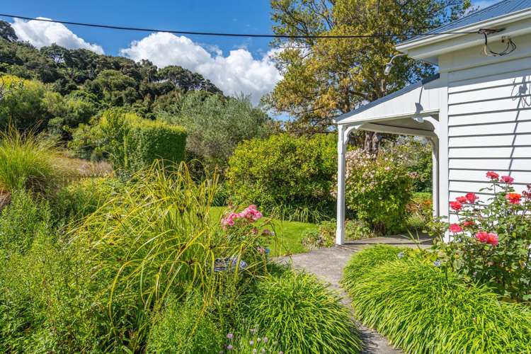 5849 Christchurch Akaroa Road Barrys Bay_24