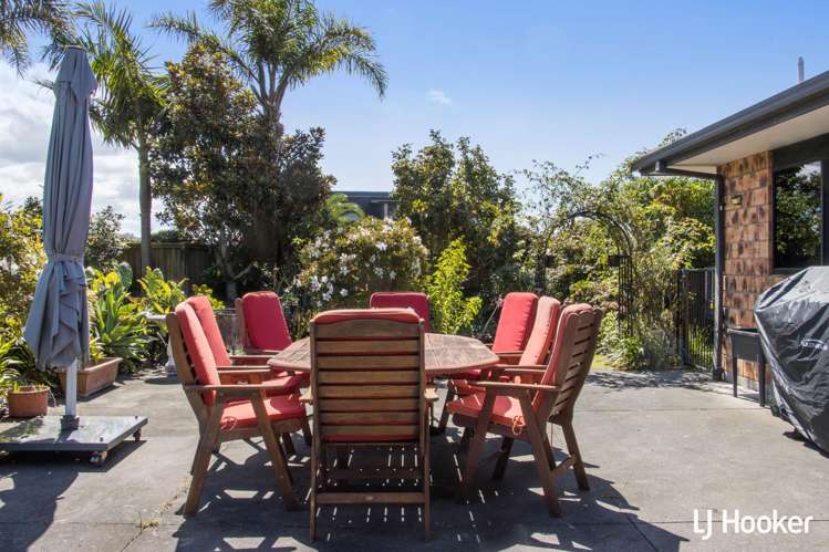 3 Athenree Heights Athenree_6