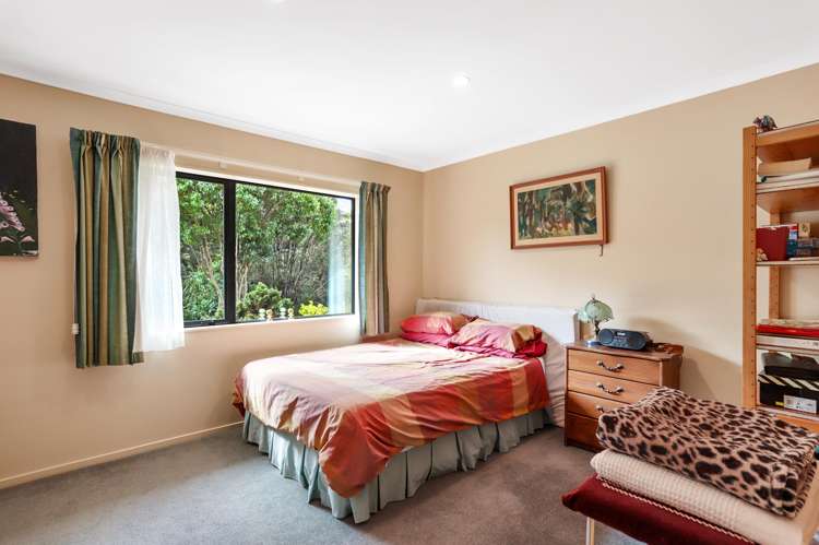 122 Parker Road Oratia_15