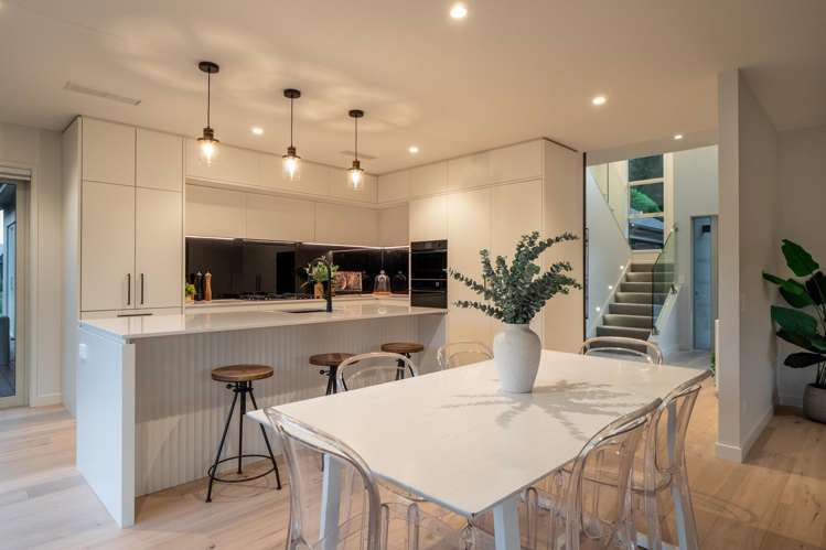 209 Peninsula Road Kelvin Heights_6