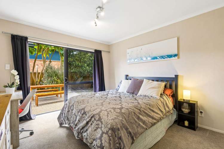 6 Ashkirk Place Wattle Downs_9