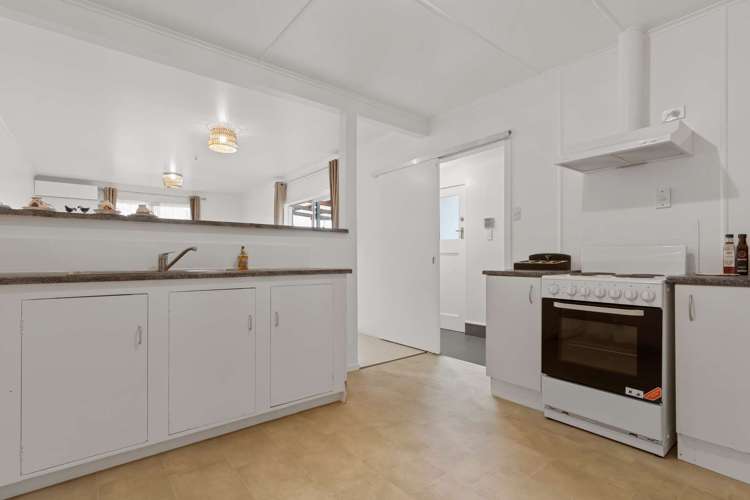 21 Elliott Crescent Owhata_3