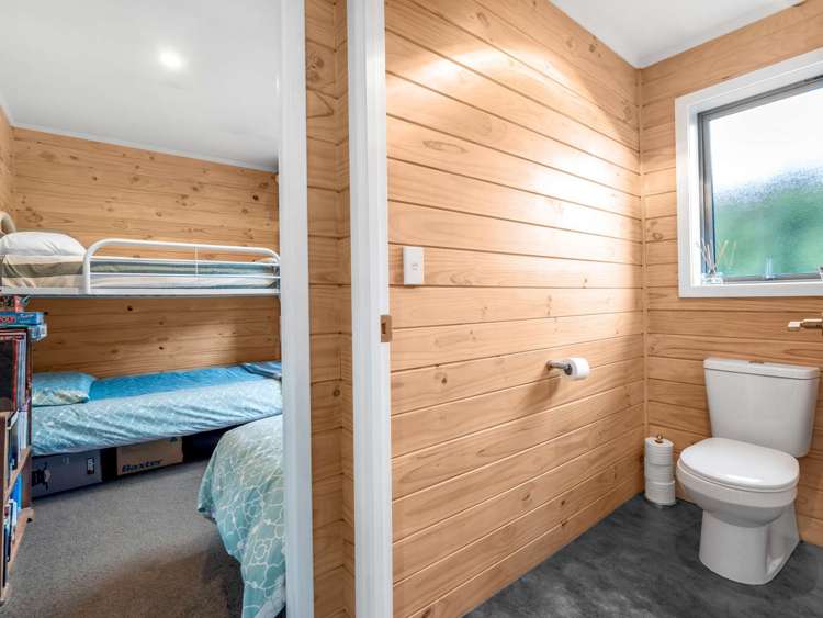 5 Ryton Place Lake Coleridge_18