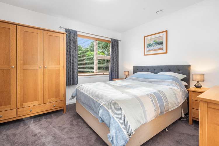 71 Main Road Redcliffs_11