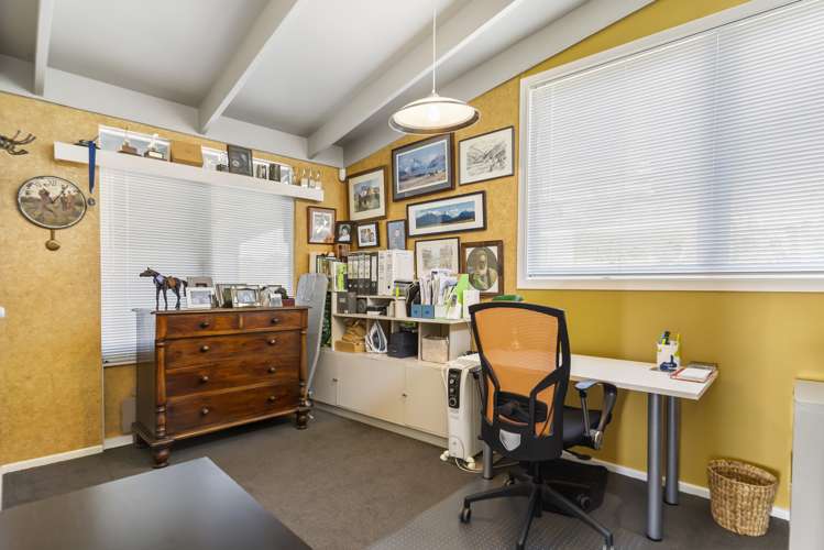 2 De Val Drive Titirangi_14