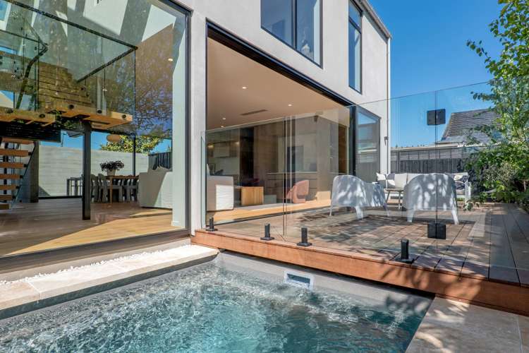 2/36 Tui Street Fendalton_9