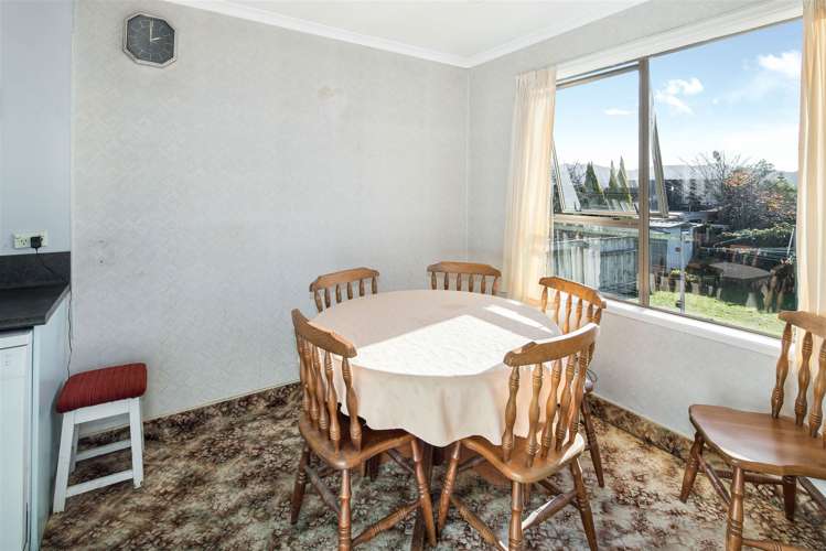 84 Wilkie Crescent Naenae_5