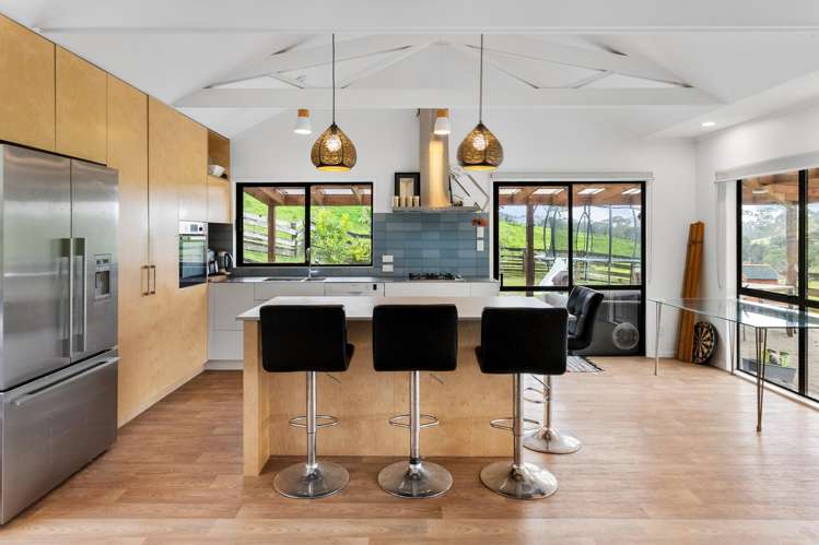 197 Forest Hill Road Waiatarua_24