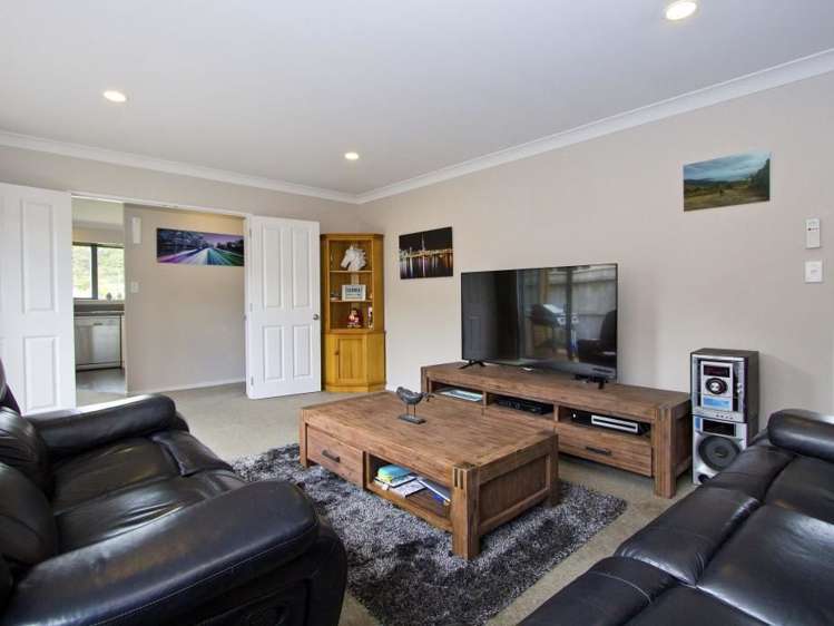 25 Sun Valley Grove Wainuiomata_6
