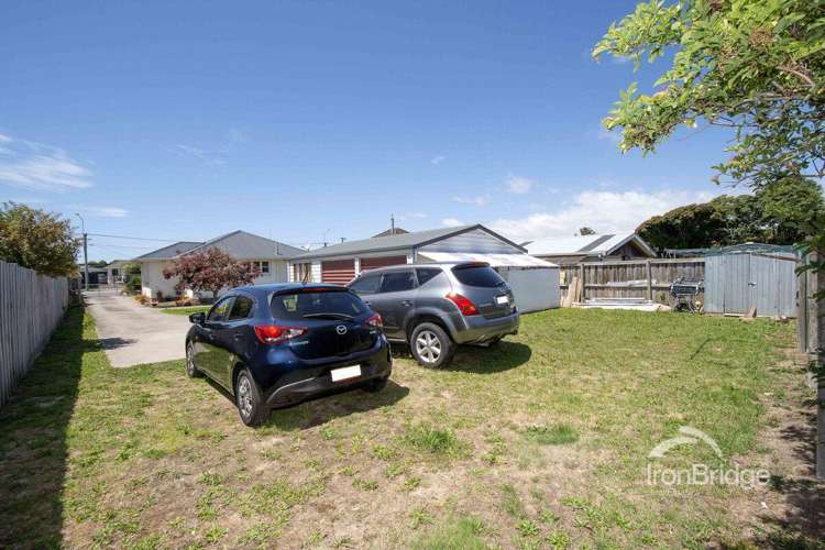 167 Gayhurst Road Dallington_10