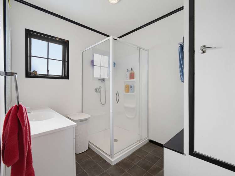 1 Joanna Place Deanwell_16